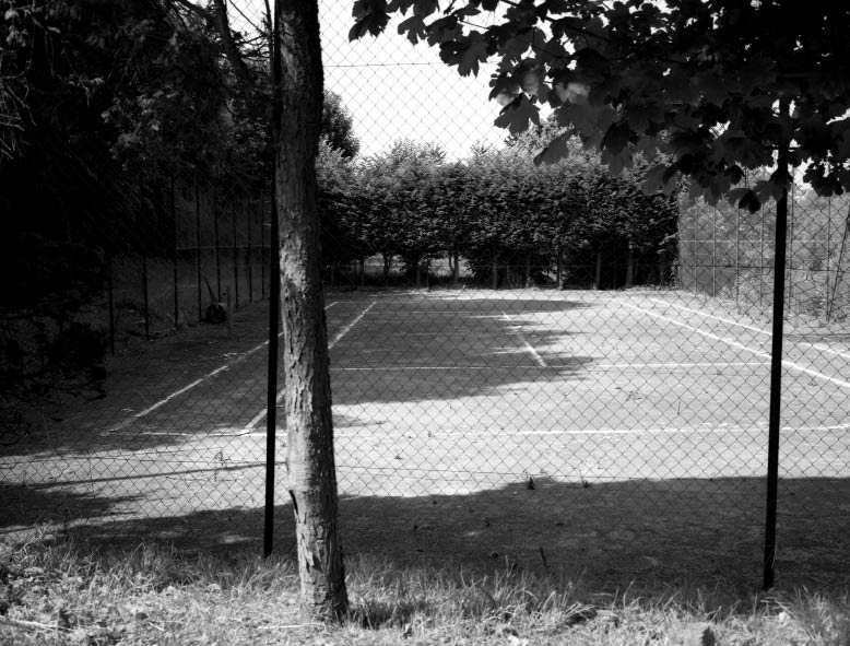 Giasco Bertoli, Tennis Courts